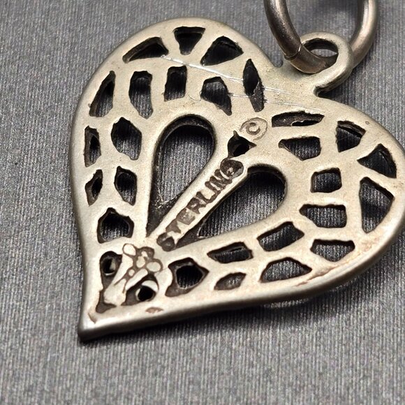 VTG Sterling Silver Filigree Heart Pendant .75" Diamond Cut Signed Bee Mark - Picture 3 of 5